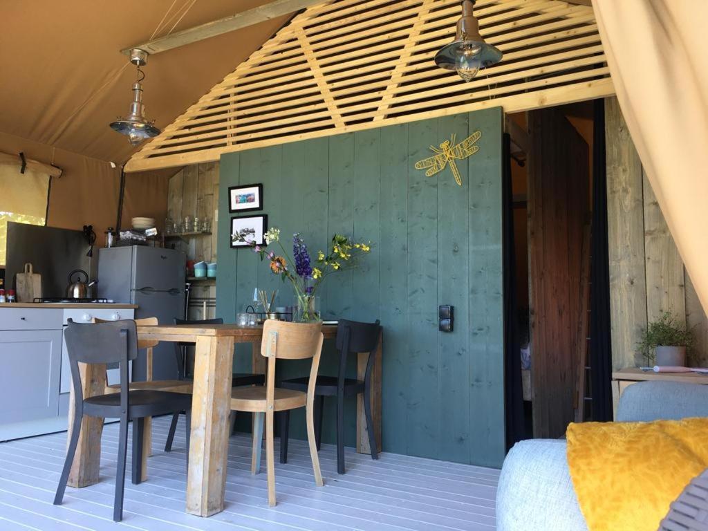 Glamping Aan De Plas วิงเคอวีน ภายนอก รูปภาพ